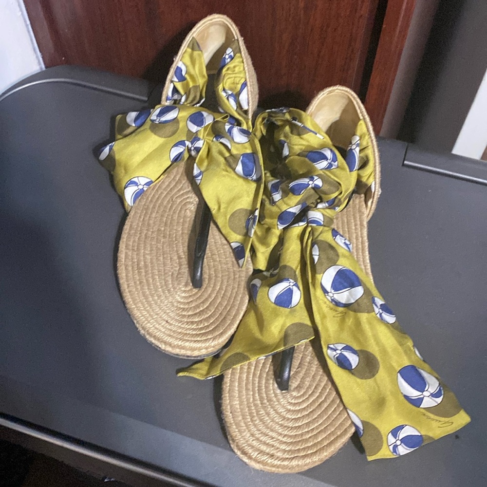 Gucci Ribbon Jute Thong Sandals 37